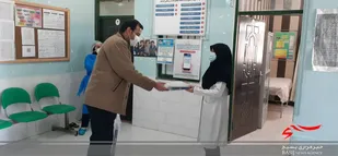 تجلیل فرمانده و اعضای شورا حوزه مقاومت محرم سپاه شهرستان بوشهر از مدافعان سلامت