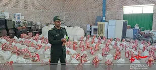 توزیع ۱۰۰۰بسته معیشتی موادغذایی به همت سپاه نرماشیر