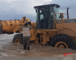 کمک رسانی به 120 خانوار گرفتار در سیل  روستای کروچان از توابع جازموریان