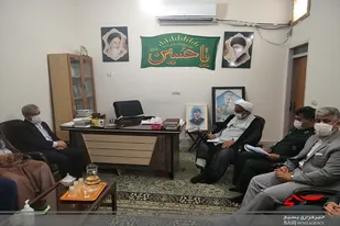 اعضای ستادگرامیداست هفته دفاع مقدس ایرانشهر با حجت الاسلام بزمانی دیدار کردند