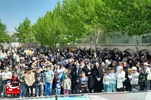 برگزاری همایش پیاده&zwnj;روی خانوادگی به مناسبت دهه کرامت در نهاوند