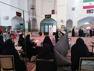 آموزش دوخت چادر و لباس اسلامی در کنار نمایشگاه عفاف و حجاب
