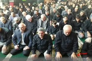 اقامه نماز ظهر عاشورا در شهرستان نهاوند
