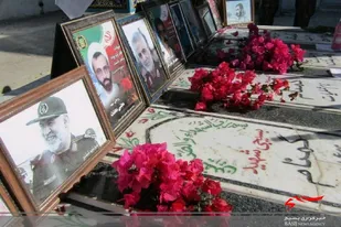 عِطر افشانی مزار شهدای گمنام کنارک
