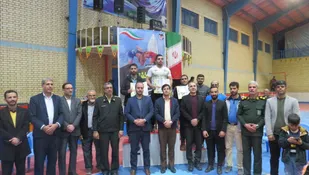 مسابقات کشتی چهار جانبه دوستانه به مناسبت دهه فجر به میزبانی بویین میاندشت