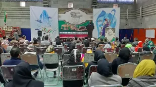 نمایشگاه منطقه ای صنایع دستی و هنرهای سنتی در فولادشهر لنجان افتتاح شد.