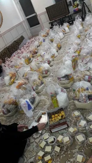 کمک مومنانه خواهران بسیجی به خانواده های نیازمند شهرکرد