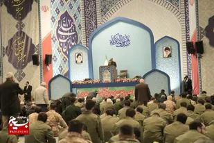 حضور فرمانده سپاه استان البرز و پاسداران استان، در نماز جمعه شهر کرج