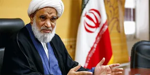 جریان غربگرا در رأس مخالفین خط امام(ره) هستند