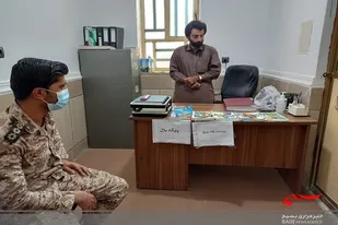 توزیع ۵۰ بسته نوشت افزار دانش آموزان نیازمندبخش پشتکوه شهرستان خاش