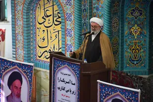 داشتن زیربنای فکری، فرهنگی و خسته نشدن نشانه&zwnj;های یک فرد انقلابی