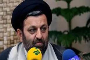 امام خمینی(ره) به ما آموخت که در مقابل هیچ ابر قدرتی سر فرود نیاوریم