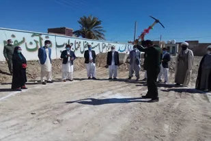 کلنگ زنی نمازخانه دبستان ملاصدرا در سیب و سوران