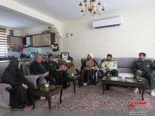 دیدار با خانواده های ایثارگر سادات در دهه ی ولایت و امامت