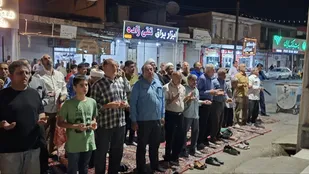 گتوندی&zwnj;ها هر شب فریاد &laquo;مرگ بر آمریکا&raquo; و &laquo;مرگ بر اسرائیل&raquo; را به آسمان می&zwnj;فرستند