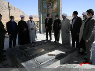 بازدید نماینده مجلس شورای اسلامی ازیادمان شهداء گمنام شهرستان هرسین