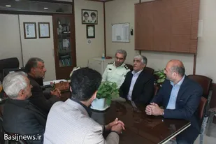 دیدار هیئت مدیره اتاق اصناف و اعضای حوزه بسیج اصناف همدان با فرماندهان انتظامی