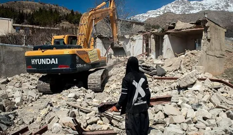 همت جهادگران اهل سنت استان کرمانشاه در مناطق زلزله‌زده سی‌سخت