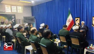 دیدار فرماندهان سپاه استان کرمان با امام جمعه کرمان به مناسبت هفته عقیدتی سیاسی