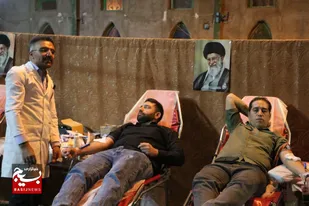 اهدای خون به عشق امام خامنه&zwnj;ای در روستای ده زیار کرمان