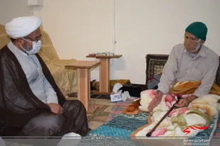 تجلیل مدیرکل تبلیغات اسلامی بوشهر از پیشکسوت قرآنی استان