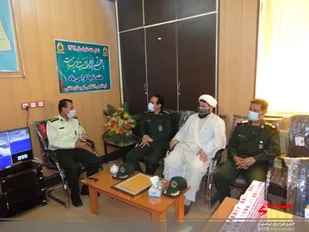 دیدار فرماندهی ومسئول دفتر نمایندگی سپاه دشتی به مناسبت هفته نیروی انتظامی از کارکنان نیروی انتظامی