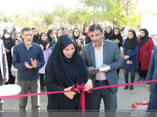 بازارچه کارآفرینی در دانشکده فنی و حرفه ای دختران سمنان افتتاح شد