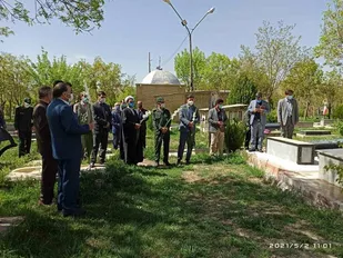 مزار شهدای فرهنگی در تکاب عطرافشانی شد