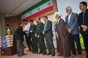برگزیدگان جشنواره مالک اشتر بهاباد تجلیل شدند