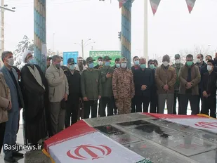 غبارروبی گلزار شهدای گمنام شهرستان تیران و کرون