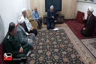 دیدار جمعی از مسئولین ملایر با خانواده&zwnj;های معظم شهدا