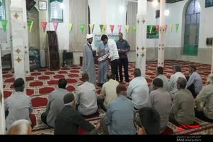 برپایی ایستگاه صلواتی به&zwnj;مناسبت عید غدیر در روستای شریف&zwnj;آباد نهاوند