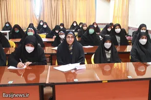 برگزاری سلسله جلسات تبیین بیانیه گام دوم انقلاب ویژه مربیان حلقه&zwnj;های صالحین در همدان