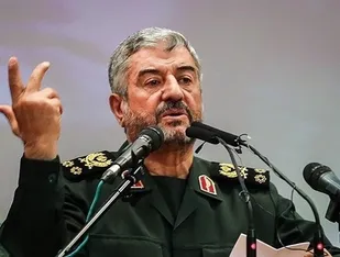شهادت می&zwnj;دهم که حاج قاسم ۴۰ سال در راه خدا جهاد کرد / باید در راستای تحقق اهداف شهدا تلاش کنیم