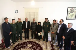دیدار فرمانده سپاه انصارالحسین(ع) با خانواده شهید &laquo;حمیدرضا عباسی دادگر&raquo; در اسدآباد