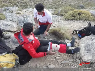 دو کوهنورد تهرانی حادثه دیده در منطقه &laquo;تمندر&raquo; نجات یافتند