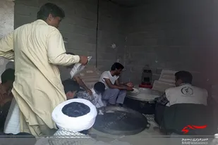 طبخ و توزیع ۴۰۰ پرس غذا در شهرستان دلگان
