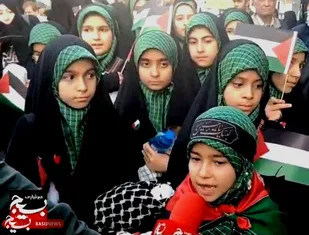 خوش سخنی دختر رجز خوان در راهپیمایی حمایت از مردم مظلوم غزه