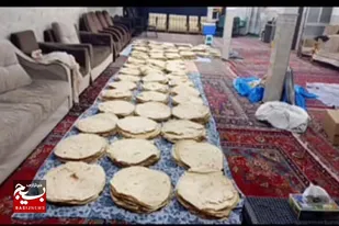تهیه و بسته بندی 2500 کیلو نان خشک به مواکب کربلا از شهرستان سرخه