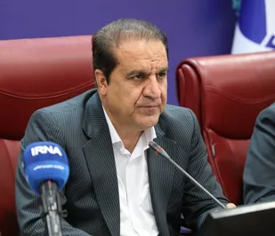 استاندار ایلام &laquo;نشان وفا&raquo; و عنوان ملی &laquo;خادم حسینی ایران&raquo; گرفت