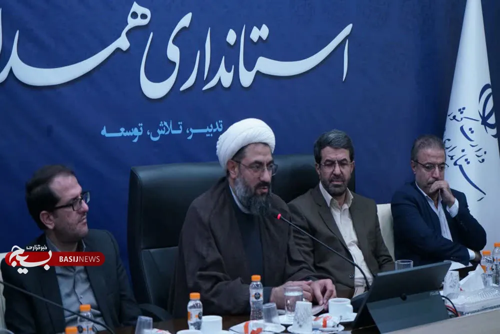 معاونت سیاسی میدانی خطیر در مواجهه تمدنی است