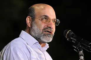 باید مثل عمار و یاسر عمل کنیم
