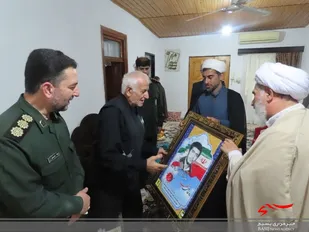 مسئول دفتر نمایندگی ولی فقیه در سپاه کربلا با خانواده &laquo;روحانی شهید شرجپور&raquo; دیدار کرد + تصاویر