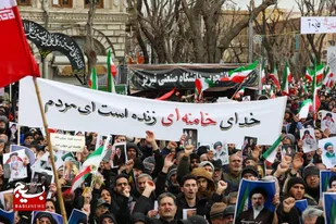 بیعت مردم تبریز با رهبر جدید خود