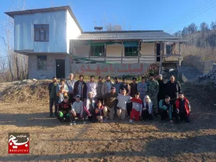 حضور قرارگاه جهادی ستارگان خاکی مازندران در منطقه بندپی شرقی بابل به مناسبت ایام الله دهه فجر
