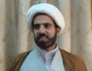 بسیجی خود را وقف دین می داند