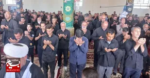 عزاداری و خادمی امام حسین علیه السلام افتخاراست