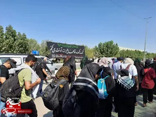 پیاده&zwnj;روی اربعین لبیک به ندای امام حسین (ع) است