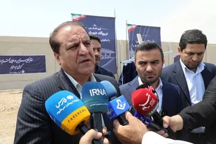 استاندار ایلام: نیروگاه خورشیدی مهران برق پایدار اربعین را تامین می&zwnj;کند
