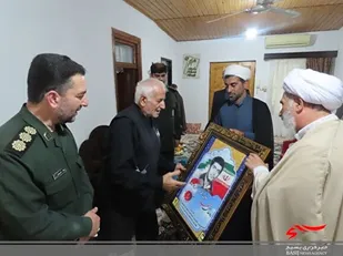 دیدار با خانواده شهدا برای مسئولان بهترین فرصت برای تجدید روحیه خدمت به مردم است